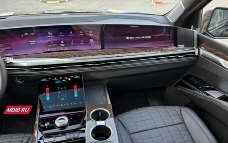 Cadillac Escalade V, 2025 год, 24 200 000 рублей, 9 фотография
