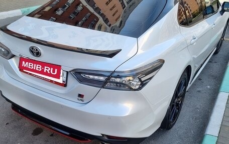 Toyota Camry, 2021 год, 4 200 000 рублей, 3 фотография