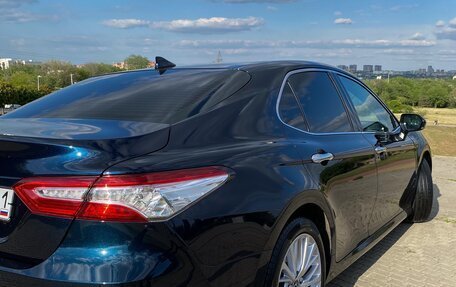 Toyota Camry, 2018 год, 2 980 000 рублей, 3 фотография