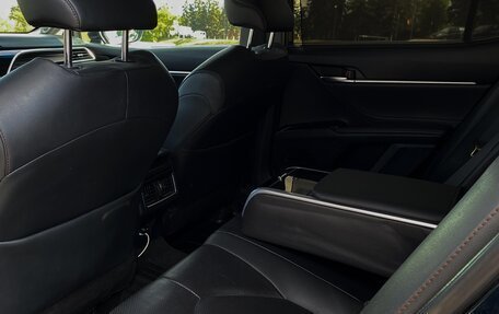 Toyota Camry, 2018 год, 2 980 000 рублей, 9 фотография