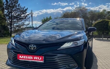 Toyota Camry, 2018 год, 2 980 000 рублей, 2 фотография