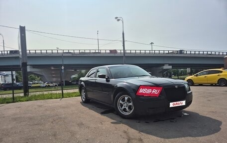Chrysler 300C II, 2004 год, 685 000 рублей, 3 фотография