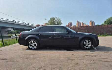 Chrysler 300C II, 2004 год, 685 000 рублей, 4 фотография