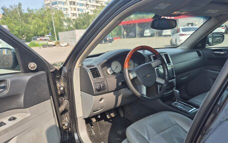 Chrysler 300C II, 2004 год, 685 000 рублей, 8 фотография