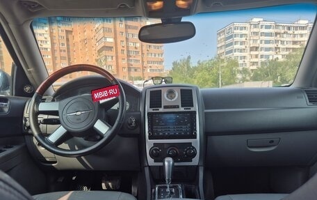 Chrysler 300C II, 2004 год, 685 000 рублей, 12 фотография