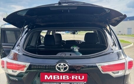 Toyota Highlander III, 2014 год, 2 440 000 рублей, 10 фотография