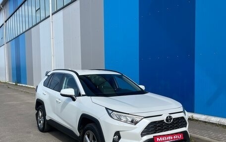 Toyota RAV4, 2021 год, 3 570 000 рублей, 6 фотография