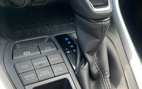 Toyota RAV4, 2021 год, 3 570 000 рублей, 16 фотография