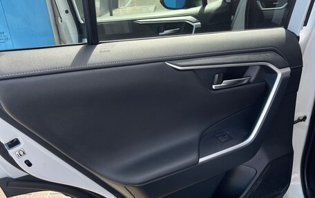 Toyota RAV4, 2021 год, 3 570 000 рублей, 19 фотография