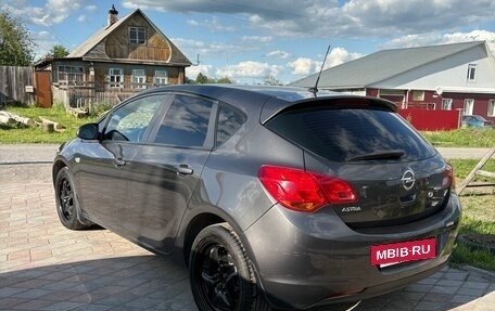 Opel Astra J, 2012 год, 790 000 рублей, 3 фотография