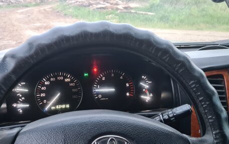 Toyota Land Cruiser 100 рестайлинг 2, 2003 год, 1 590 000 рублей, 2 фотография