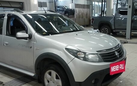 Renault Sandero I, 2013 год, 600 000 рублей, 2 фотография