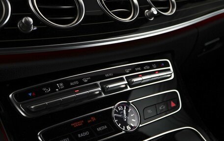 Mercedes-Benz E-Класс AMG, 2018 год, 5 650 000 рублей, 28 фотография