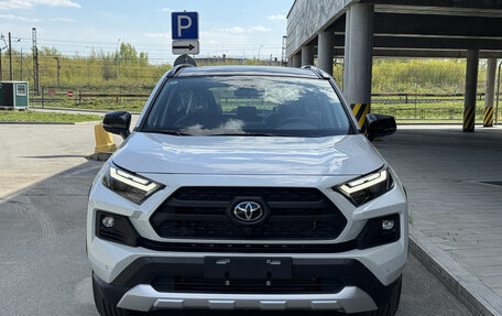 Toyota RAV4, 2024 год, 3 650 000 рублей, 3 фотография