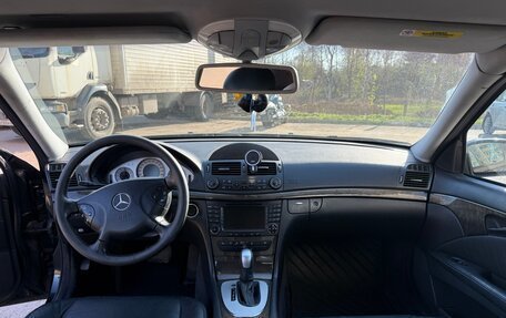 Mercedes-Benz E-Класс, 2003 год, 1 000 000 рублей, 10 фотография
