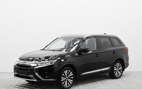 Mitsubishi Outlander III рестайлинг 3, 2019 год, 2 100 000 рублей, 1 фотография