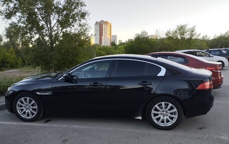 Jaguar XE I рестайлинг, 2017 год, 2 500 000 рублей, 2 фотография