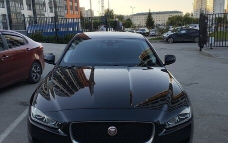 Jaguar XE I рестайлинг, 2017 год, 2 500 000 рублей, 3 фотография
