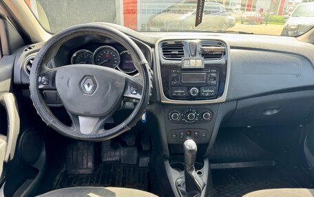Renault Logan II, 2015 год, 440 000 рублей, 6 фотография