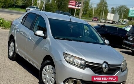 Renault Logan II, 2015 год, 440 000 рублей, 2 фотография