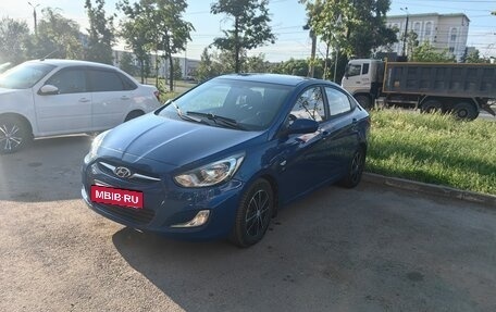 Hyundai Solaris II рестайлинг, 2011 год, 780 000 рублей, 2 фотография