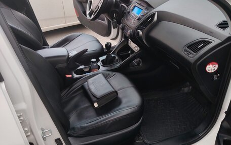 Hyundai ix35 I рестайлинг, 2014 год, 1 350 000 рублей, 24 фотография