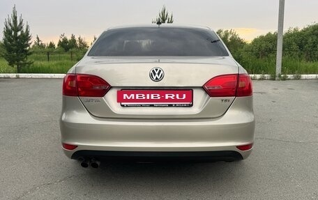 Volkswagen Jetta VI, 2012 год, 900 000 рублей, 6 фотография