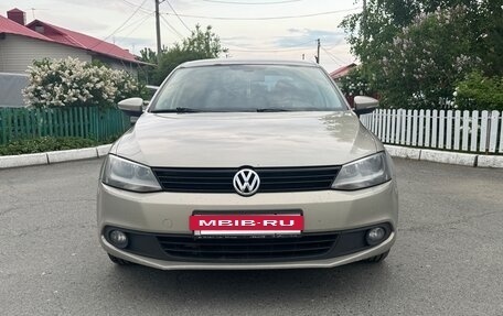 Volkswagen Jetta VI, 2012 год, 900 000 рублей, 7 фотография