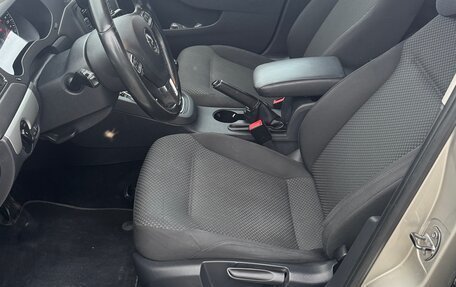 Volkswagen Jetta VI, 2012 год, 900 000 рублей, 21 фотография