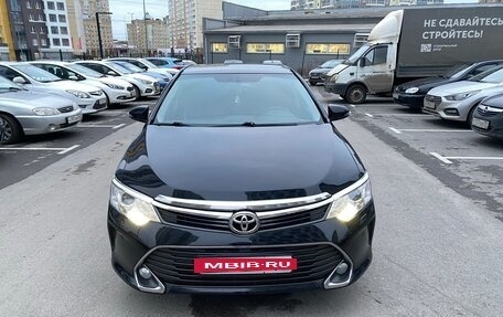 Toyota Camry, 2015 год, 1 890 000 рублей, 3 фотография