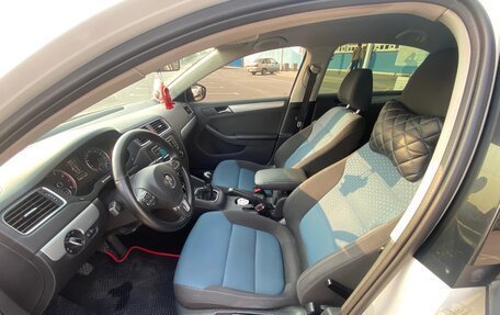Volkswagen Jetta VI, 2013 год, 1 320 000 рублей, 11 фотография