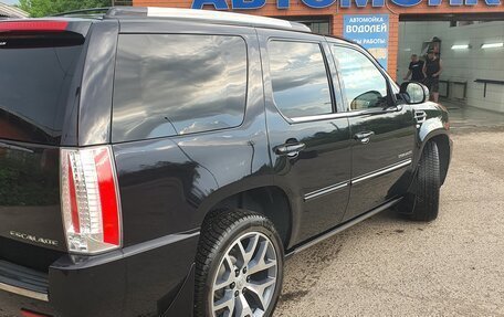 Cadillac Escalade III, 2014 год, 3 800 000 рублей, 2 фотография