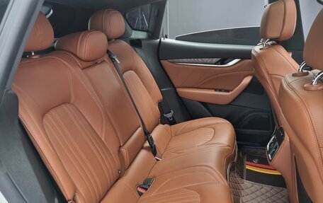 Maserati Levante I, 2022 год, 4 597 000 рублей, 7 фотография