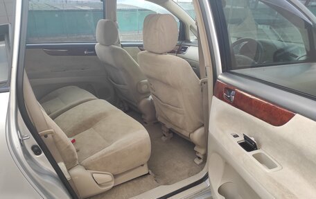 Toyota Ipsum II, 2001 год, 730 000 рублей, 6 фотография