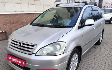 Toyota Ipsum II, 2001 год, 730 000 рублей, 2 фотография