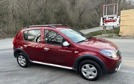 Renault Sandero I, 2012 год, 830 000 рублей, 2 фотография