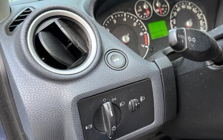 Ford Fiesta, 2006 год, 365 000 рублей, 12 фотография