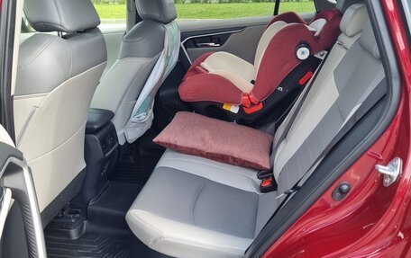 Toyota RAV4, 2021 год, 3 600 000 рублей, 6 фотография