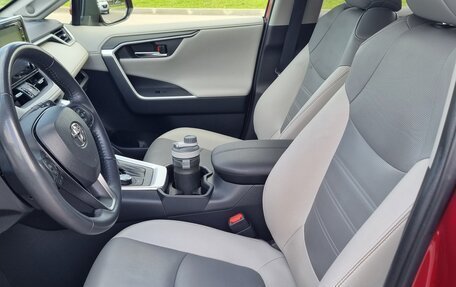 Toyota RAV4, 2021 год, 3 600 000 рублей, 7 фотография