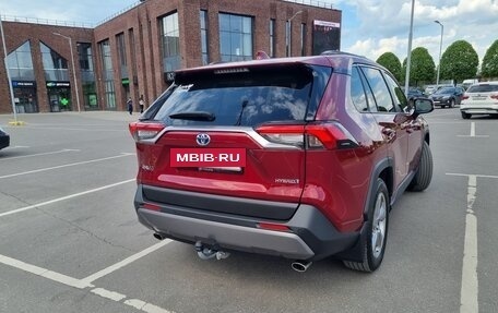 Toyota RAV4, 2021 год, 3 600 000 рублей, 4 фотография