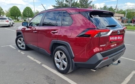 Toyota RAV4, 2021 год, 3 600 000 рублей, 5 фотография