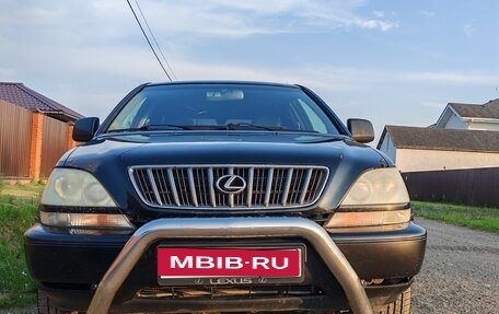 Lexus RX IV рестайлинг, 2001 год, 840 000 рублей, 1 фотография