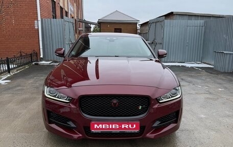 Jaguar XE I рестайлинг, 2016 год, 2 100 000 рублей, 1 фотография