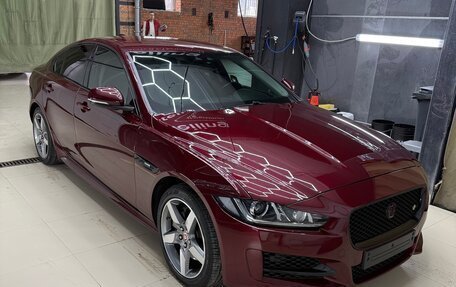 Jaguar XE I рестайлинг, 2016 год, 2 100 000 рублей, 7 фотография