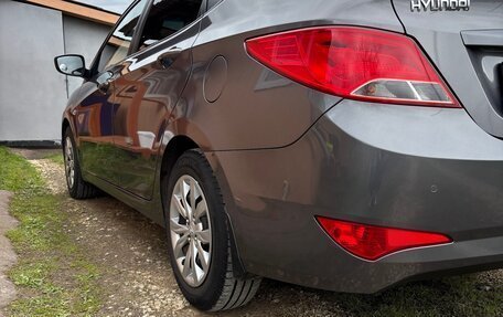 Hyundai Solaris II рестайлинг, 2015 год, 950 000 рублей, 10 фотография