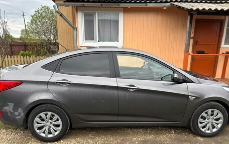 Hyundai Solaris II рестайлинг, 2015 год, 950 000 рублей, 4 фотография