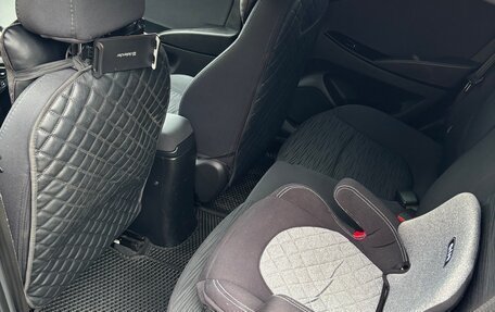 Hyundai Solaris II рестайлинг, 2015 год, 950 000 рублей, 13 фотография