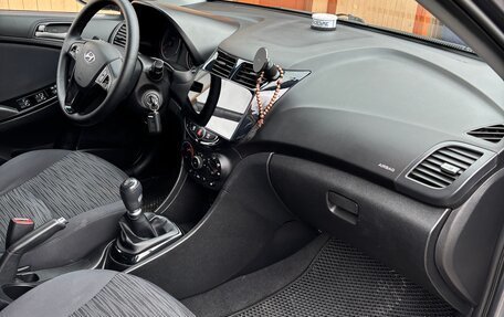 Hyundai Solaris II рестайлинг, 2015 год, 950 000 рублей, 12 фотография