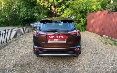 Toyota RAV4, 2018 год, 3 299 000 рублей, 2 фотография