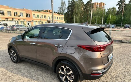 KIA Sportage IV рестайлинг, 2019 год, 2 090 000 рублей, 2 фотография